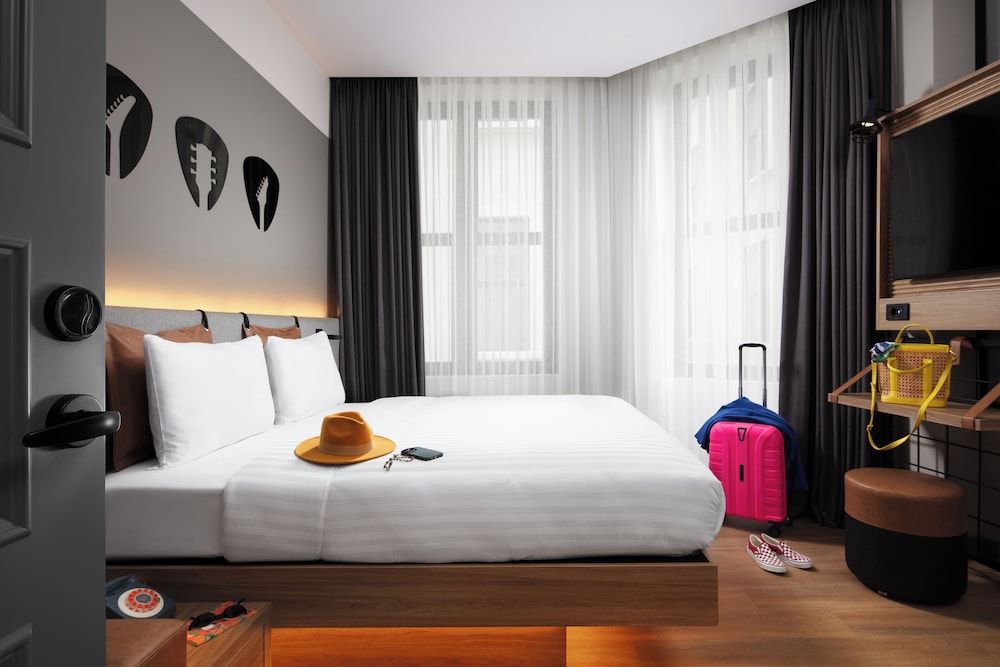 Moxy Istanbul Beyoglu 9/50