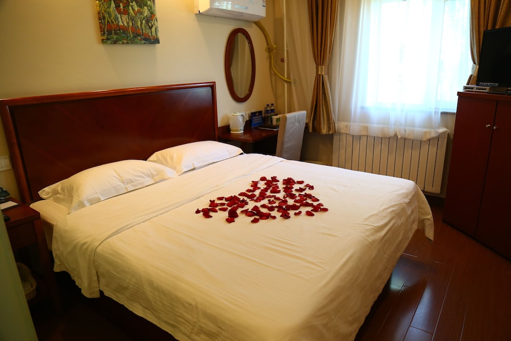 Greentree Inn Beijing Guangmingqiao Express Apartment Hotel 13/23