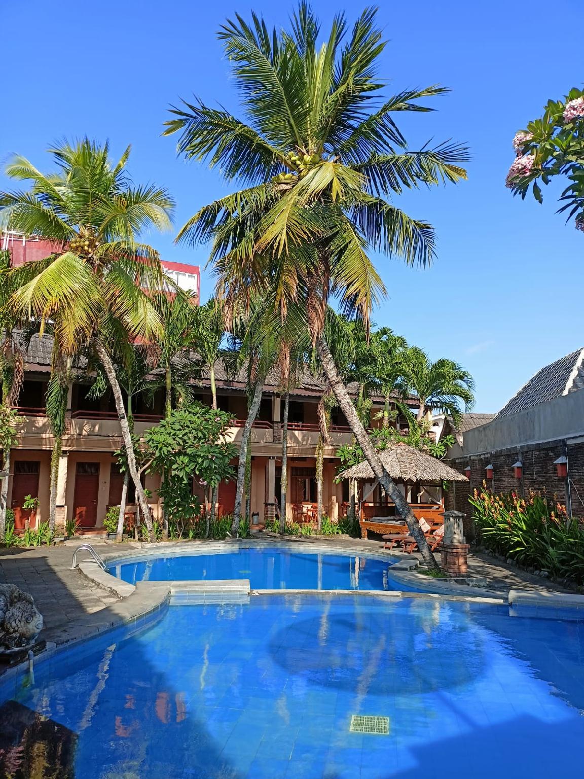 Nyiur Resort Hotel 31/32