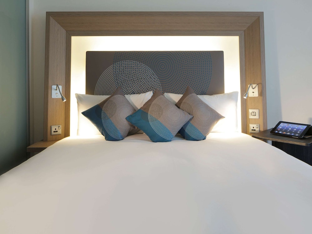 Novotel London Brentford 35/79