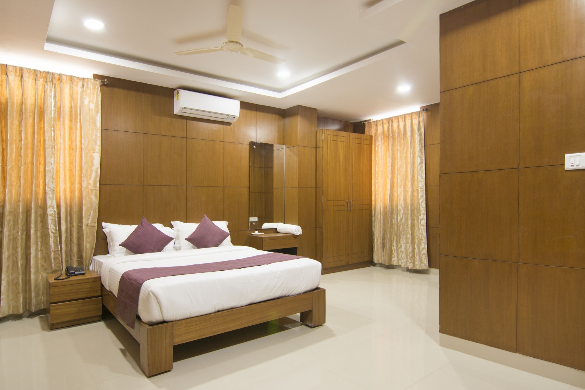 EXECUTIVE, DOUBLE BED