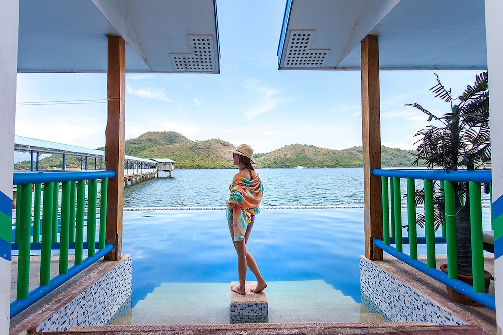 Coron Underwater Garden Resort 29/54