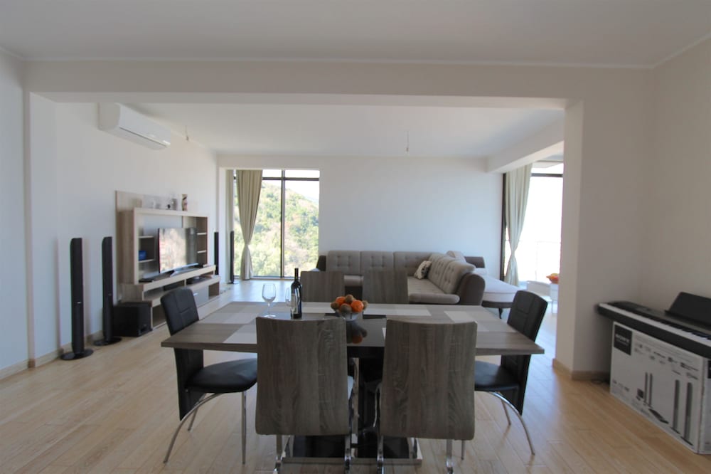 Apartments Aqua 45/66