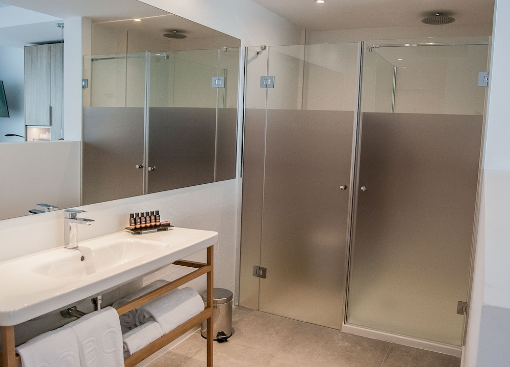 BQ Aguamarina Boutique Hotel 64/66