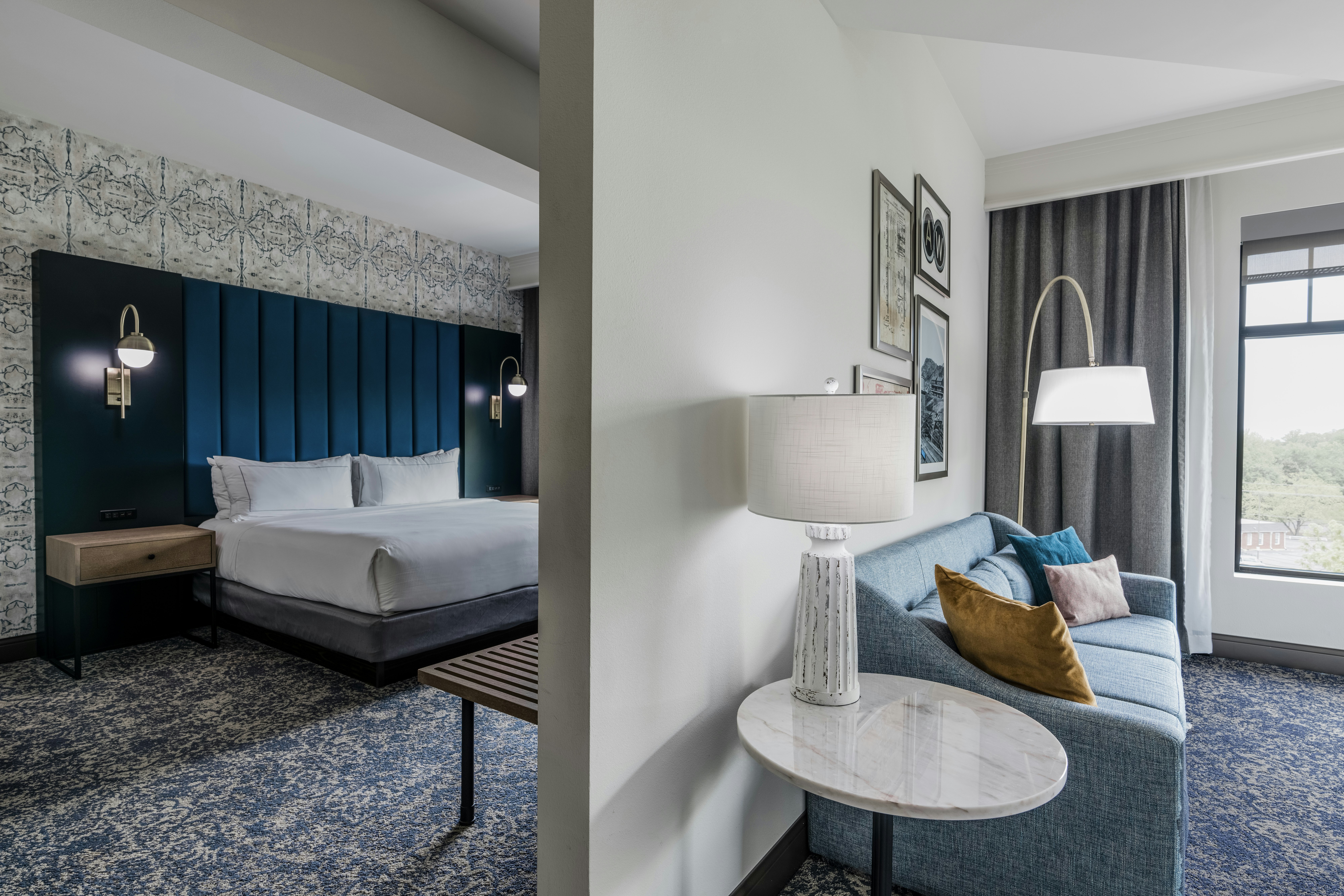 The Hamilton Alpharetta, Curio Collection by Hilton 50/50