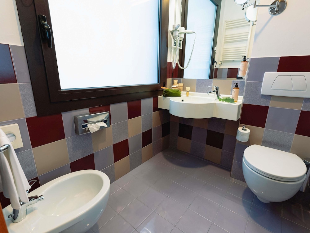 Mercure Roma Piazza Bologna 74/76