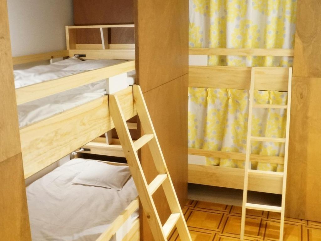 Yooma, 2 Bunk Beds, Sheena And Ippei 3/3