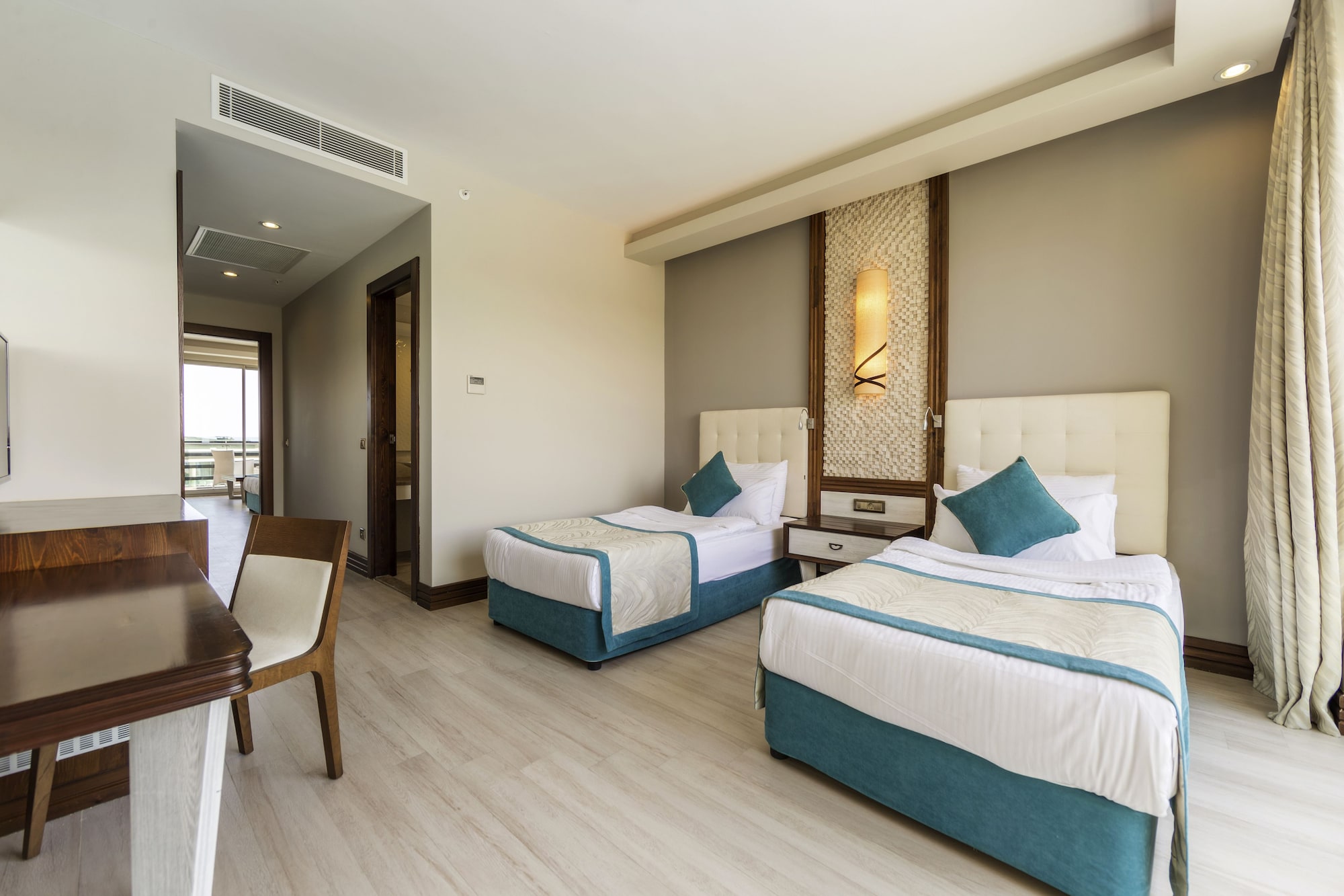 LAGOON, SUPERIOR, DOUBLE BED, PARTIAL SEA VIEW