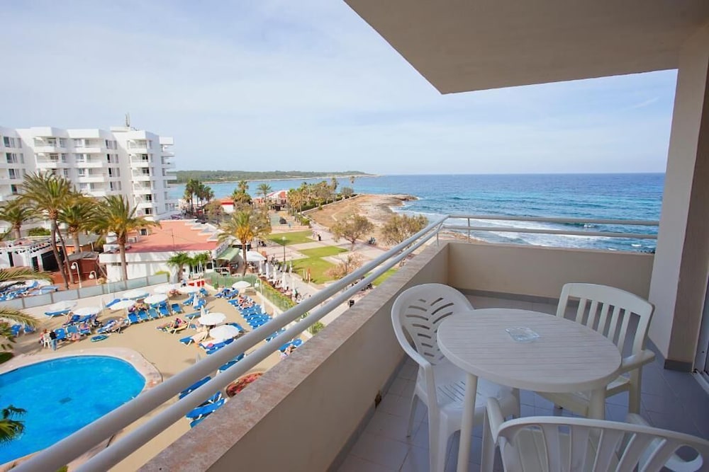 Playa Dorada Aparthotel 42/46