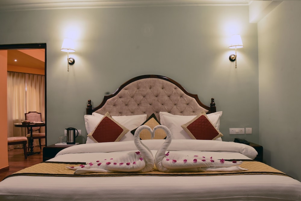 Chandra Raj Mahal 12/34