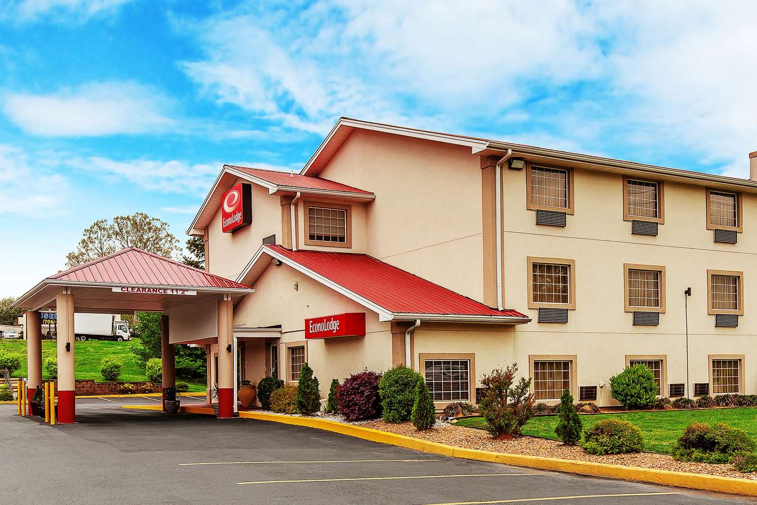 Econo Lodge Rome South 8/8