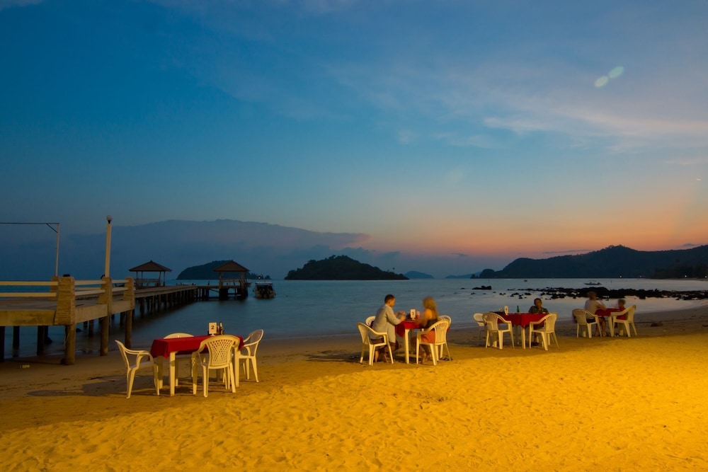MAKATHANEE RESORT 44/63