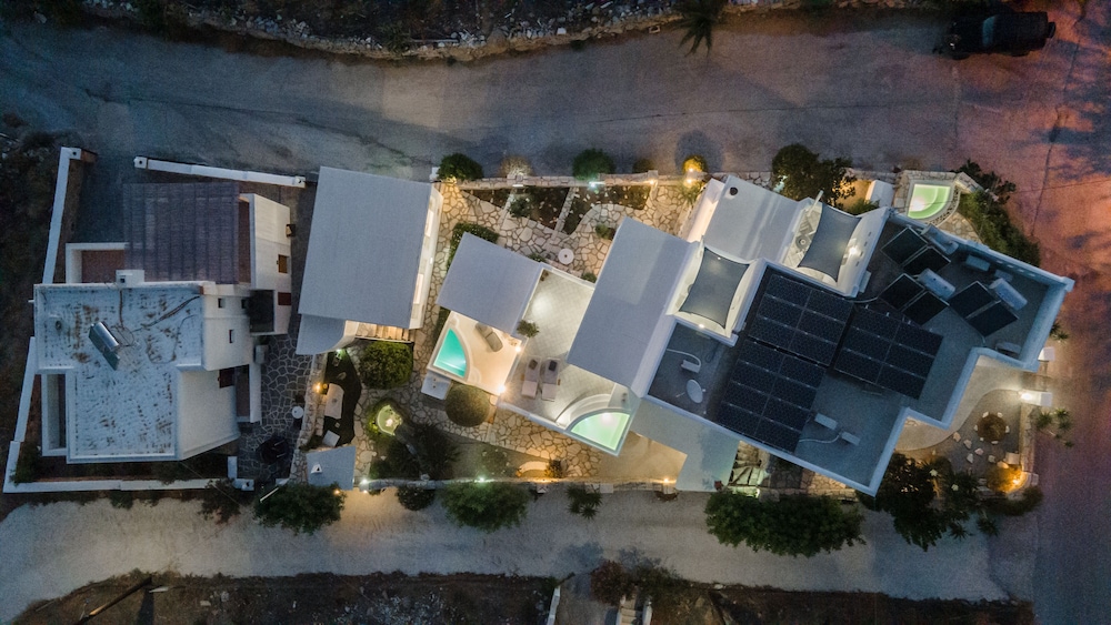 Aeolos Luxury Villas And Suites 4/71