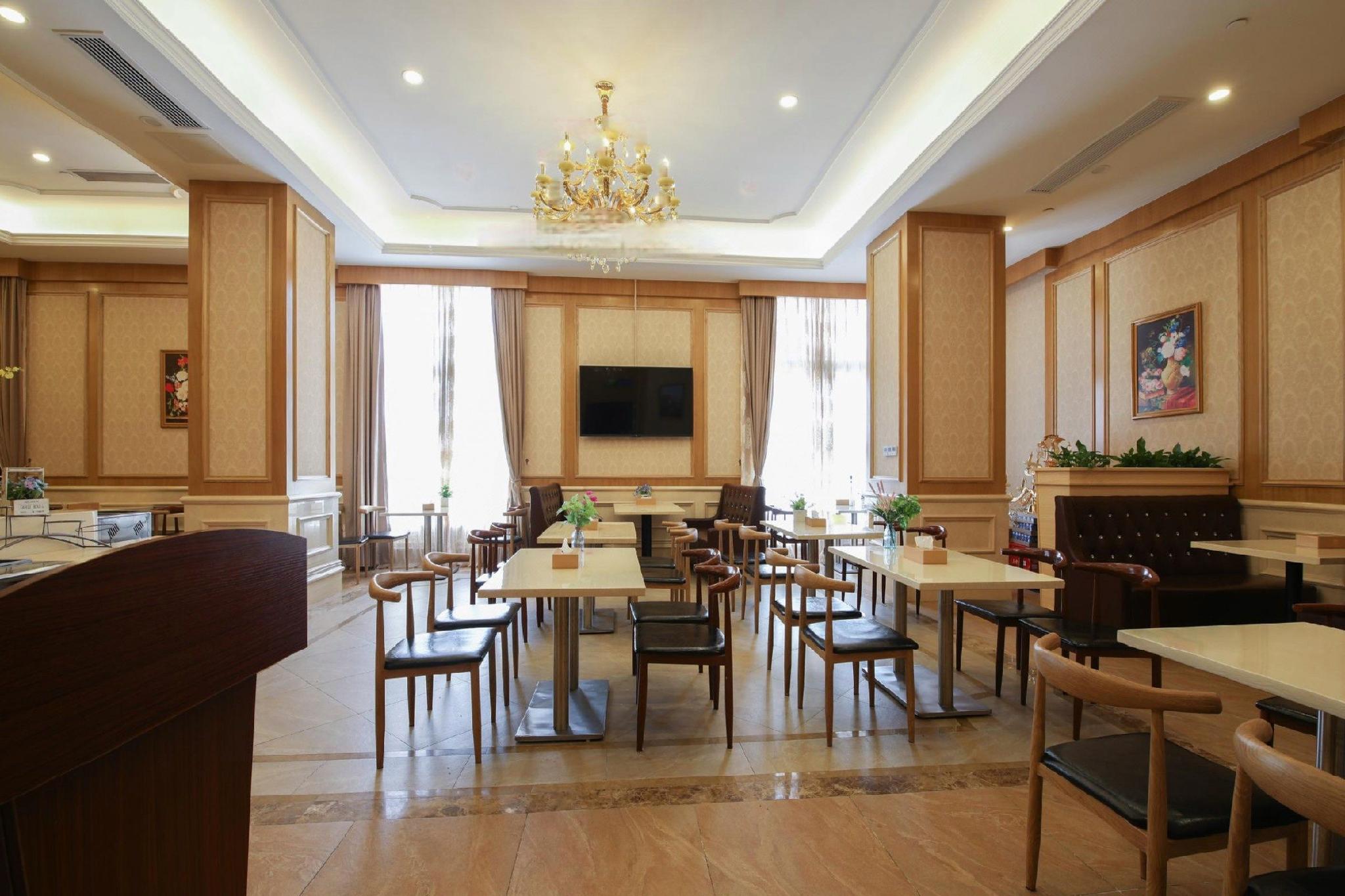 Vienna Hotel(Shenzhen Shajing Jingji Baina) 38/43
