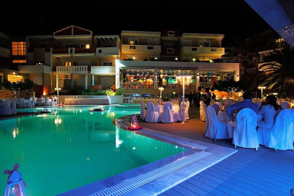 Heliotrope Boutique and Resort Hotels 4/65