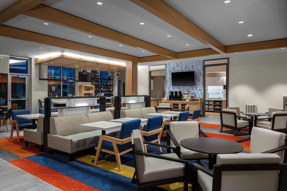 Hyatt House The Woodlands-Shenandoah 35/47