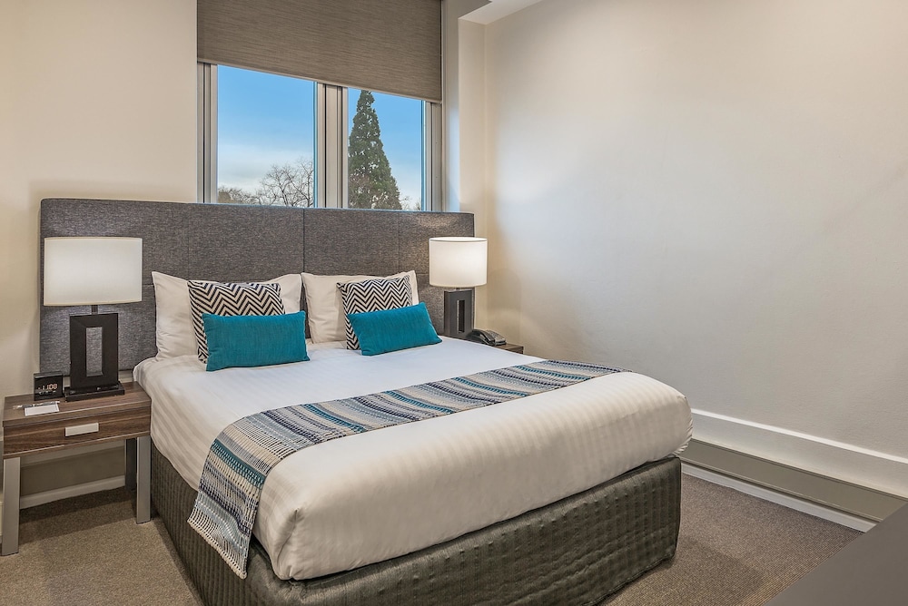 1 BEDROOM, APARTMENT