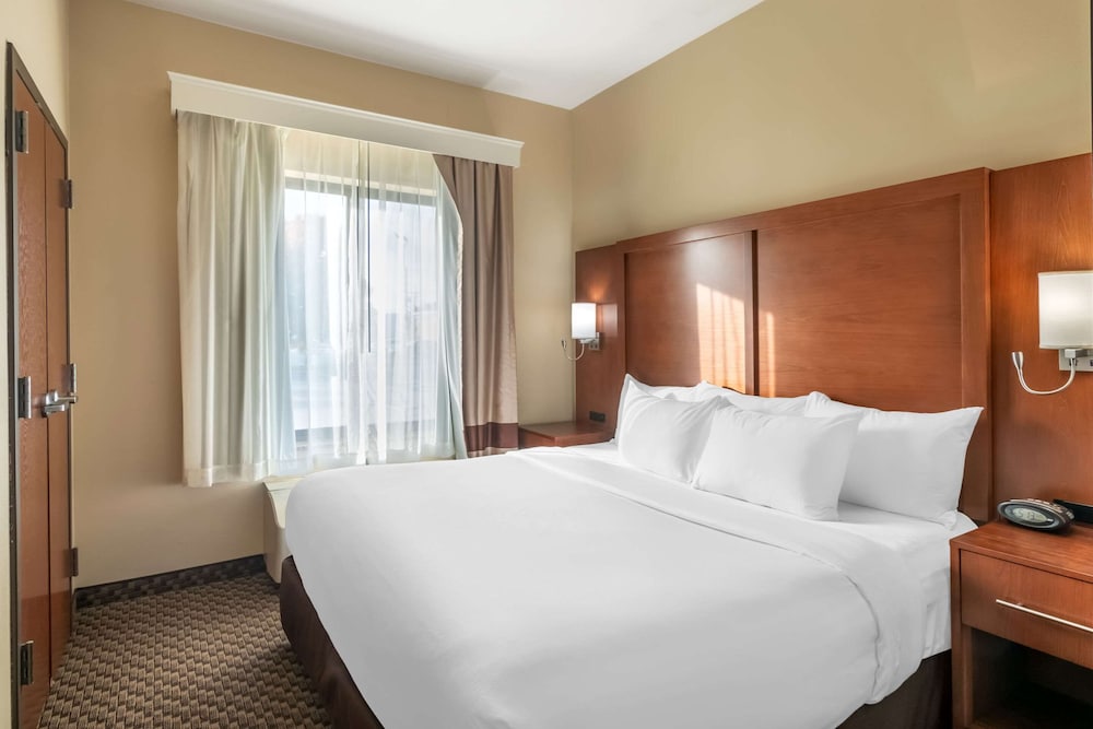 Room, King Bed, Sofa, Accessible