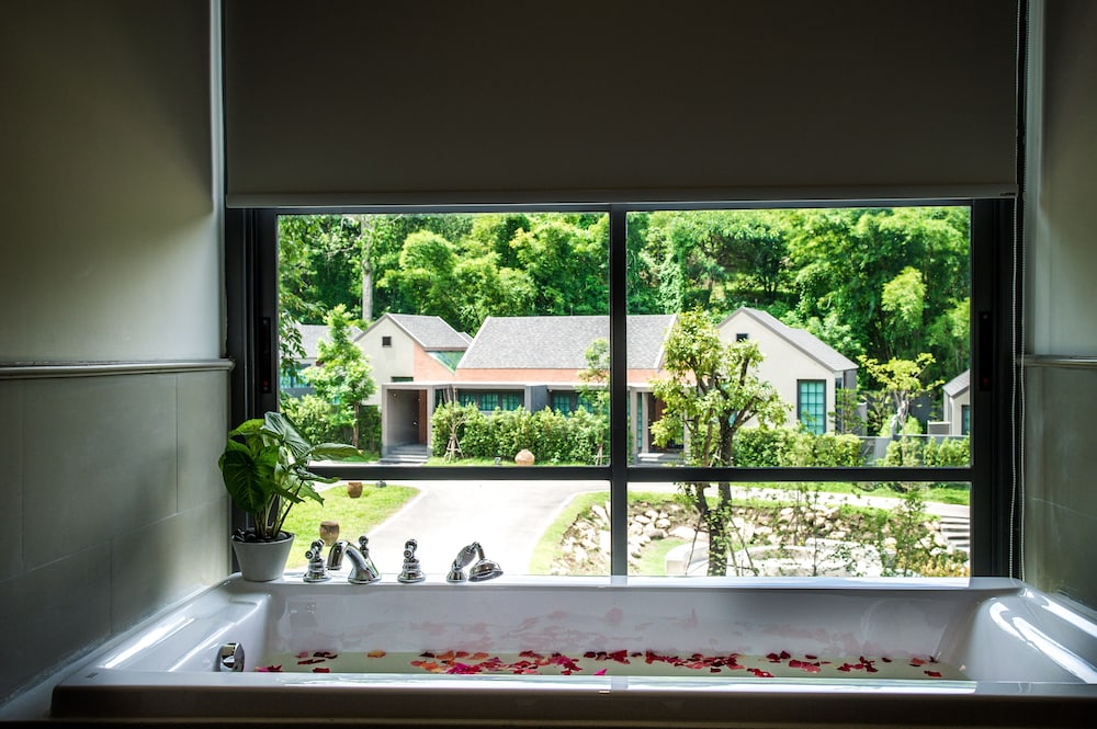 Flora Creek Chiang Mai 41/77