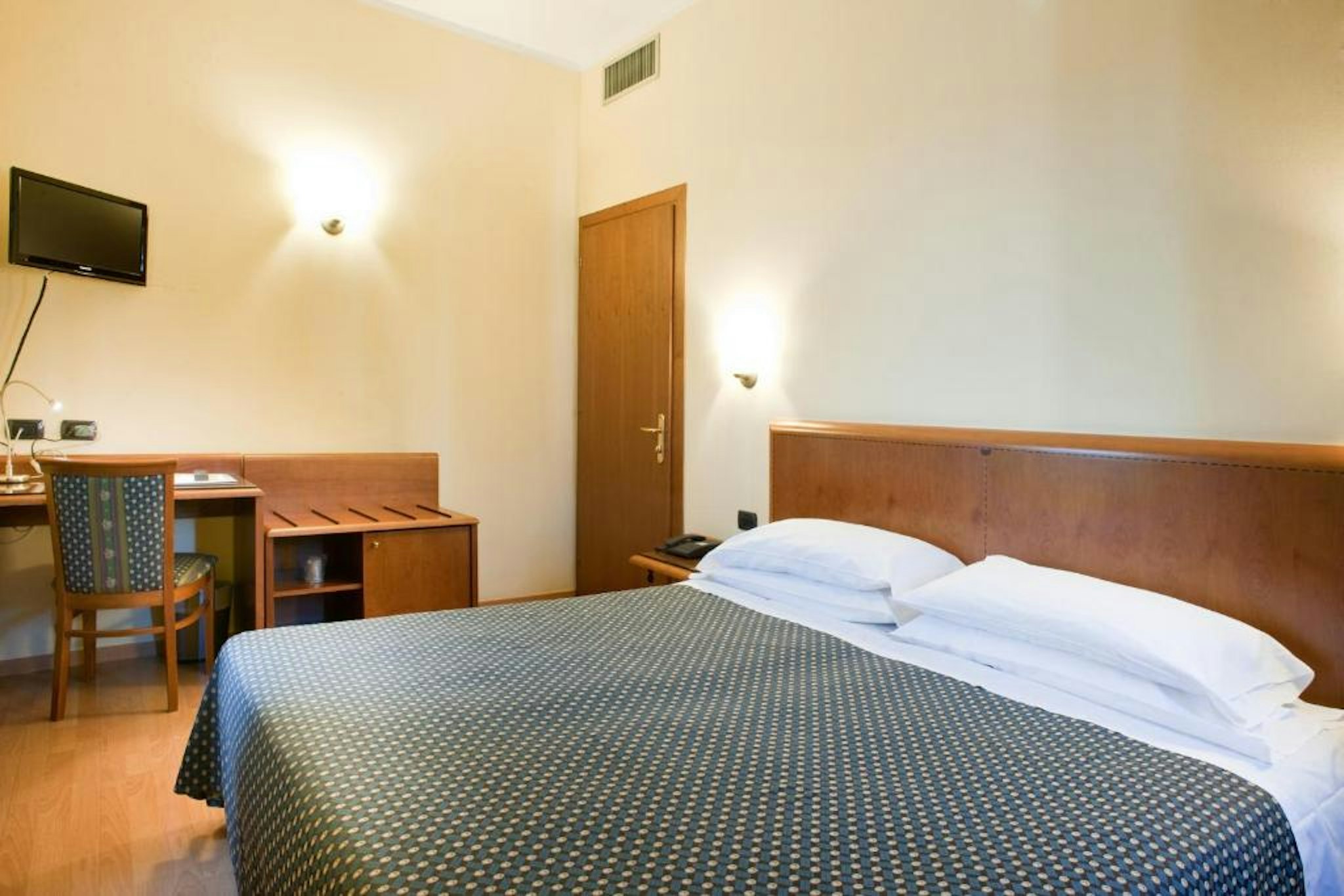 Hotel Gardenia 24/57