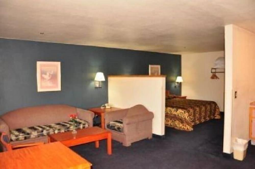 Luxury Inn 6/44