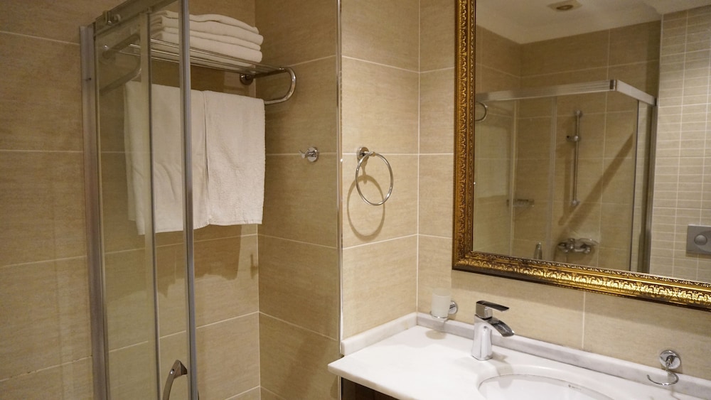 Vois Hotel Atasehir 24/27