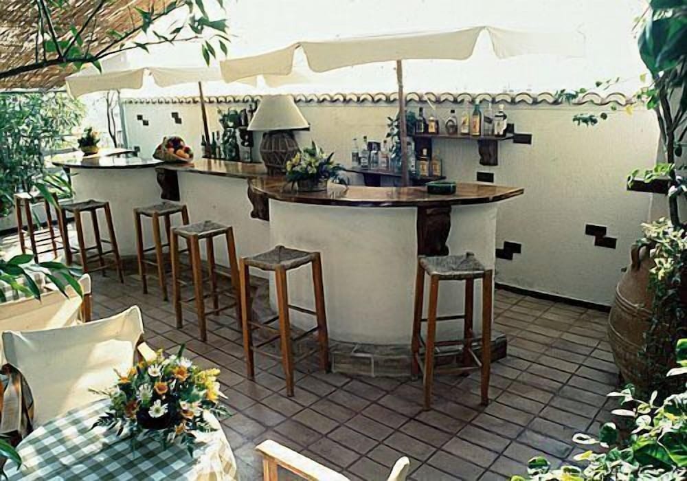 The Park Hotel Piraeus 23/28