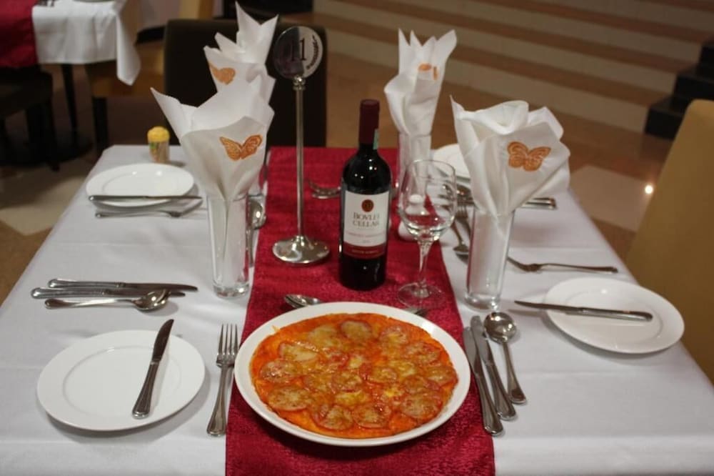 Nashera Hotel 23/42
