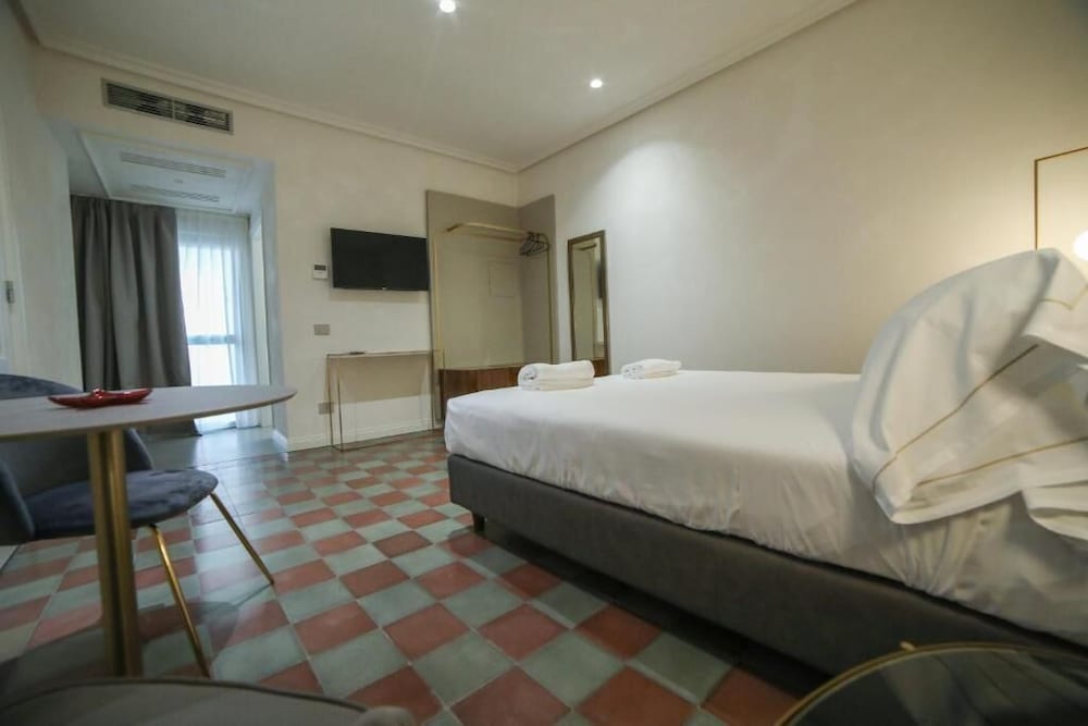 1 BEDROOM, COMFORT, DOUBLE BED