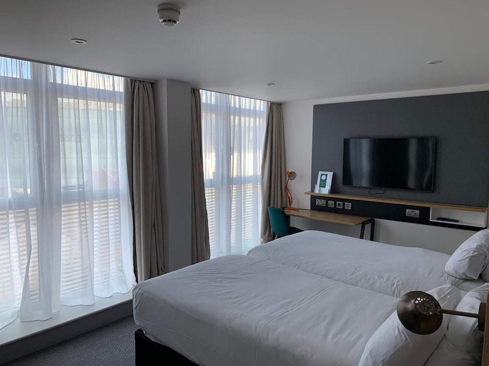 Holiday Inn City Birmingham 11/66