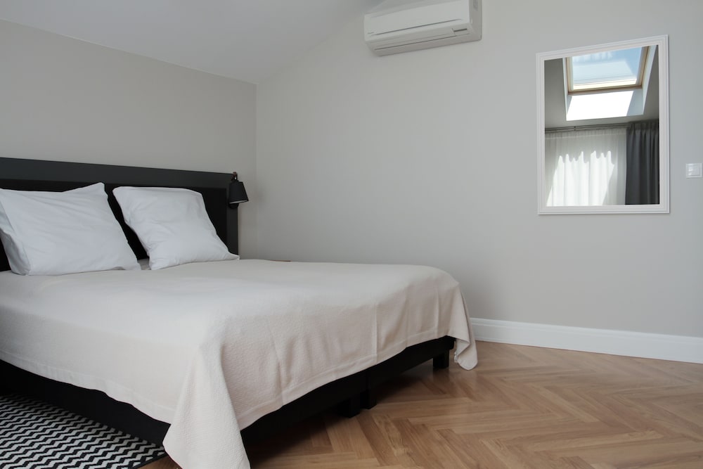Stradonia Serviced Apartments 16/76