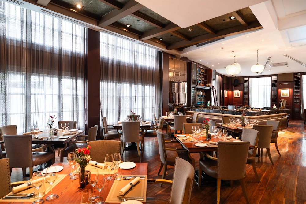 RADISSON SUITES BANGKOK SUKHUMVIT 55/73