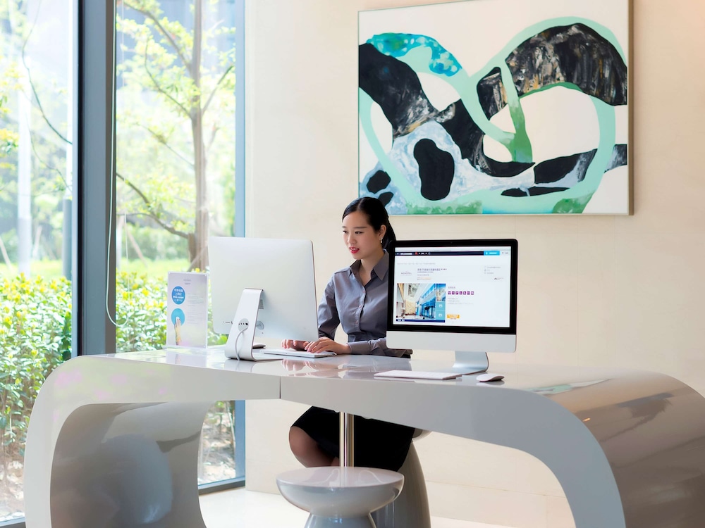Novotel Ningbo East 6/76