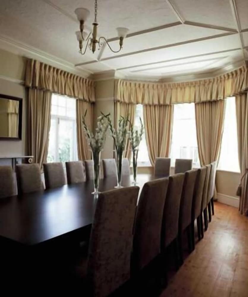 Banksia Boutique 34/49