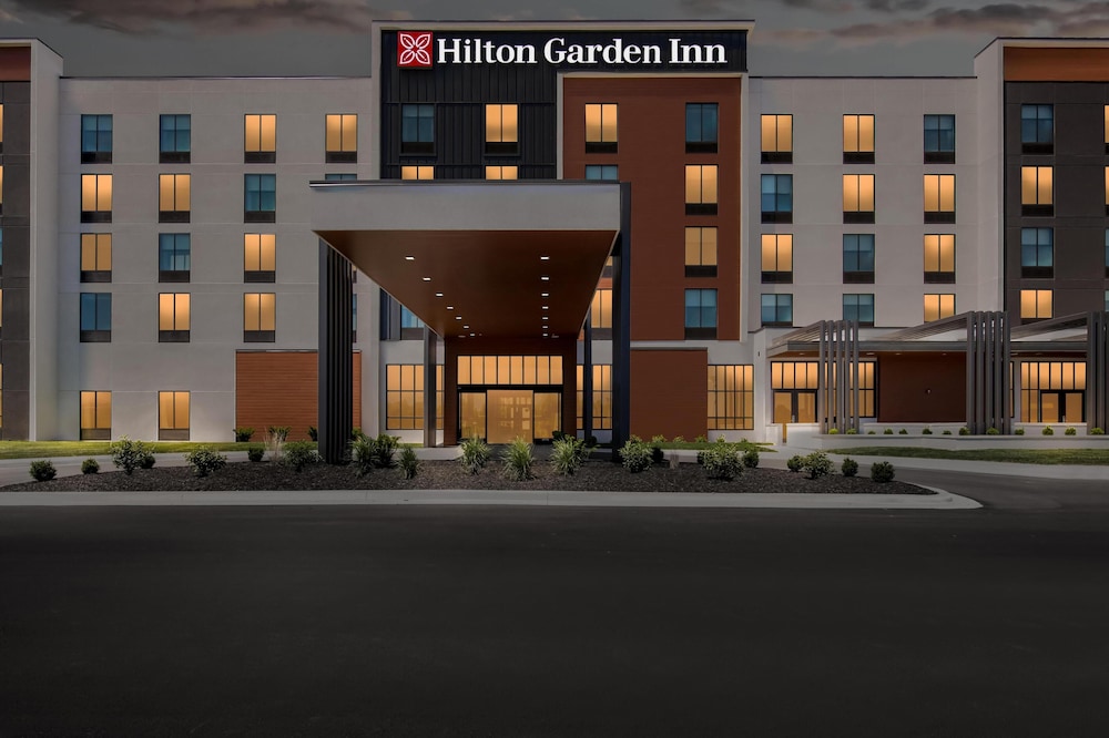 Hilton Garden Inn Kansas City Riverside 3/50