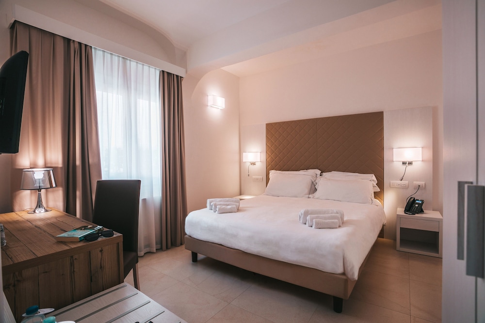 SUPERIOR, DOUBLE BED