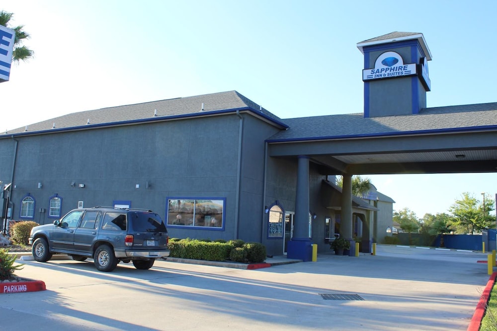 Sapphire Inn Suites 4/58