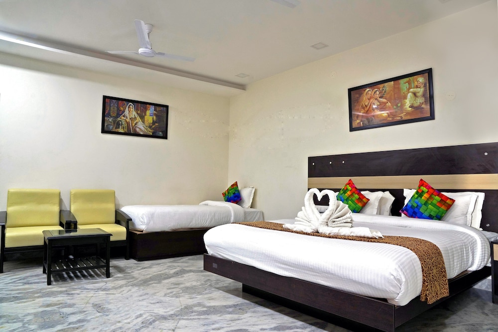 DELUXE, DOUBLE BED