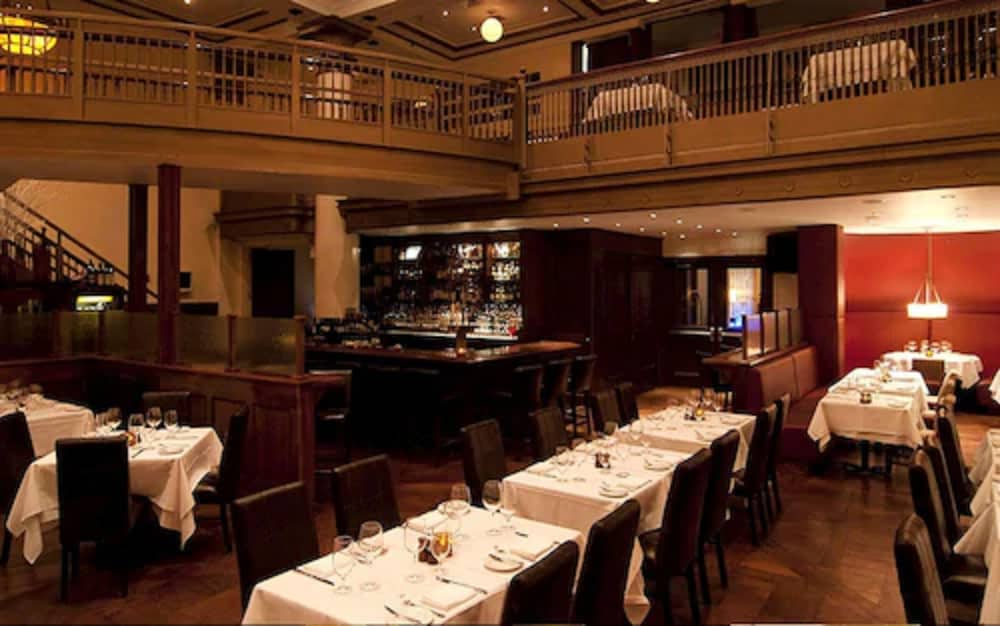 The Chemists Club Hotel 17/21