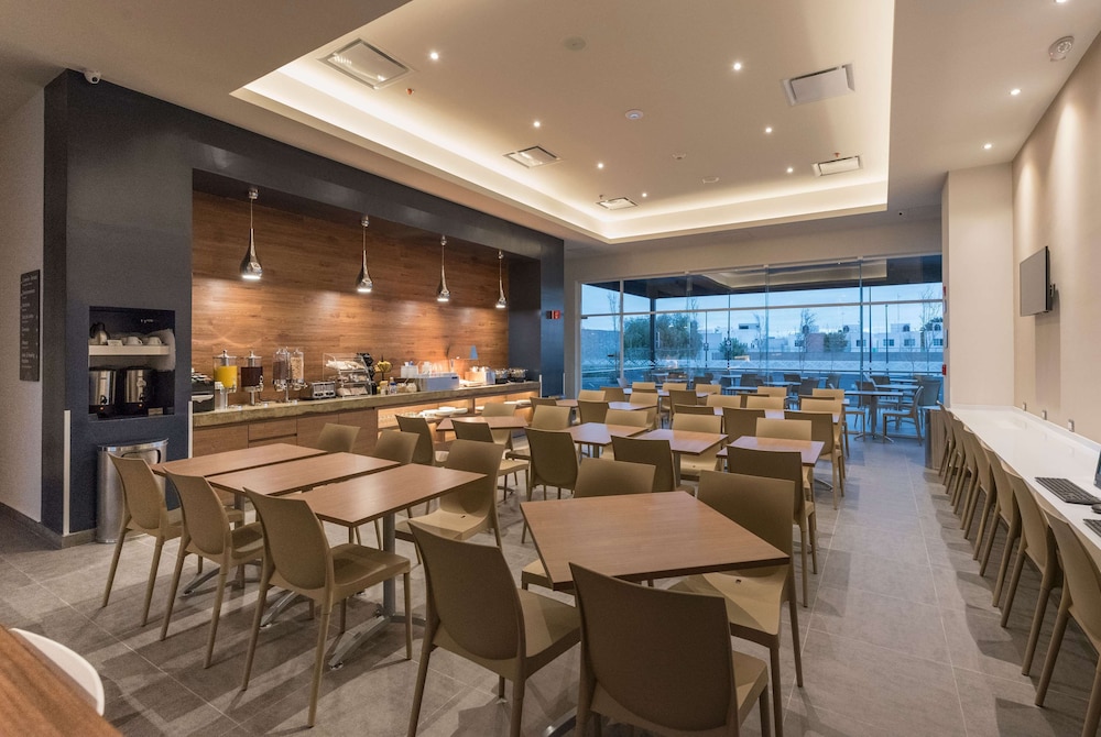 Microtel Inn Suites By Wyndham Guadalajara Sur 15/22
