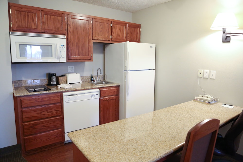 Grandstay Hotel And Suites Perham 3/54