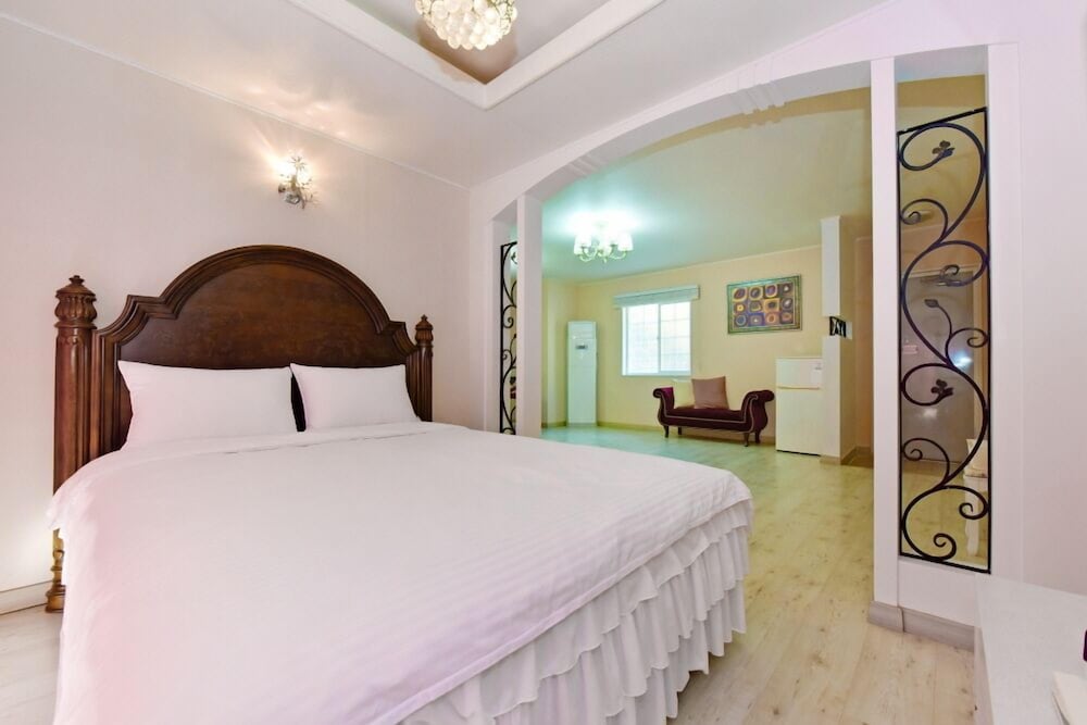 Namhae Bluemare Pension 23/50