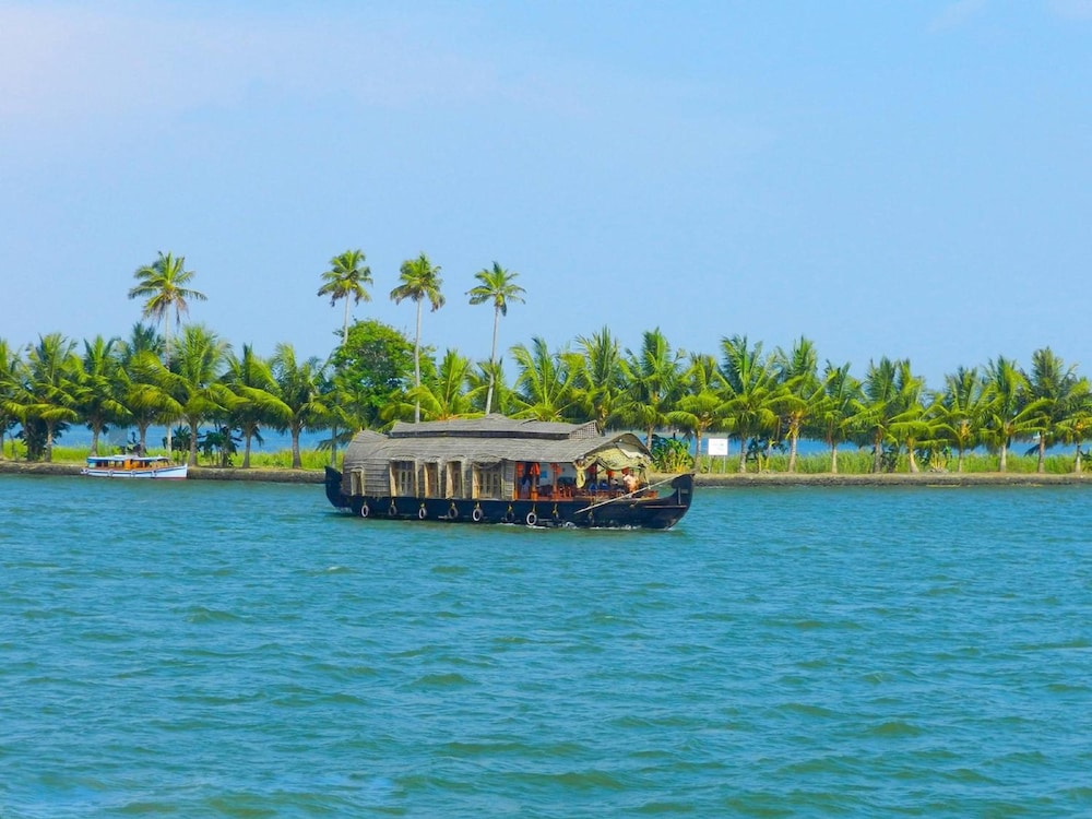 Dubai Hotel Kumarakom 39/42