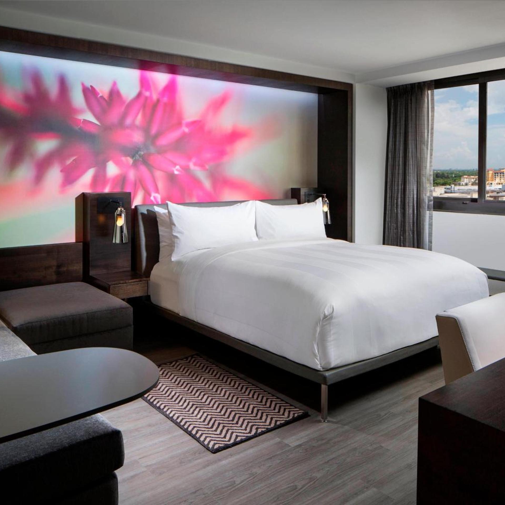 Design, Guest Room, King Bed