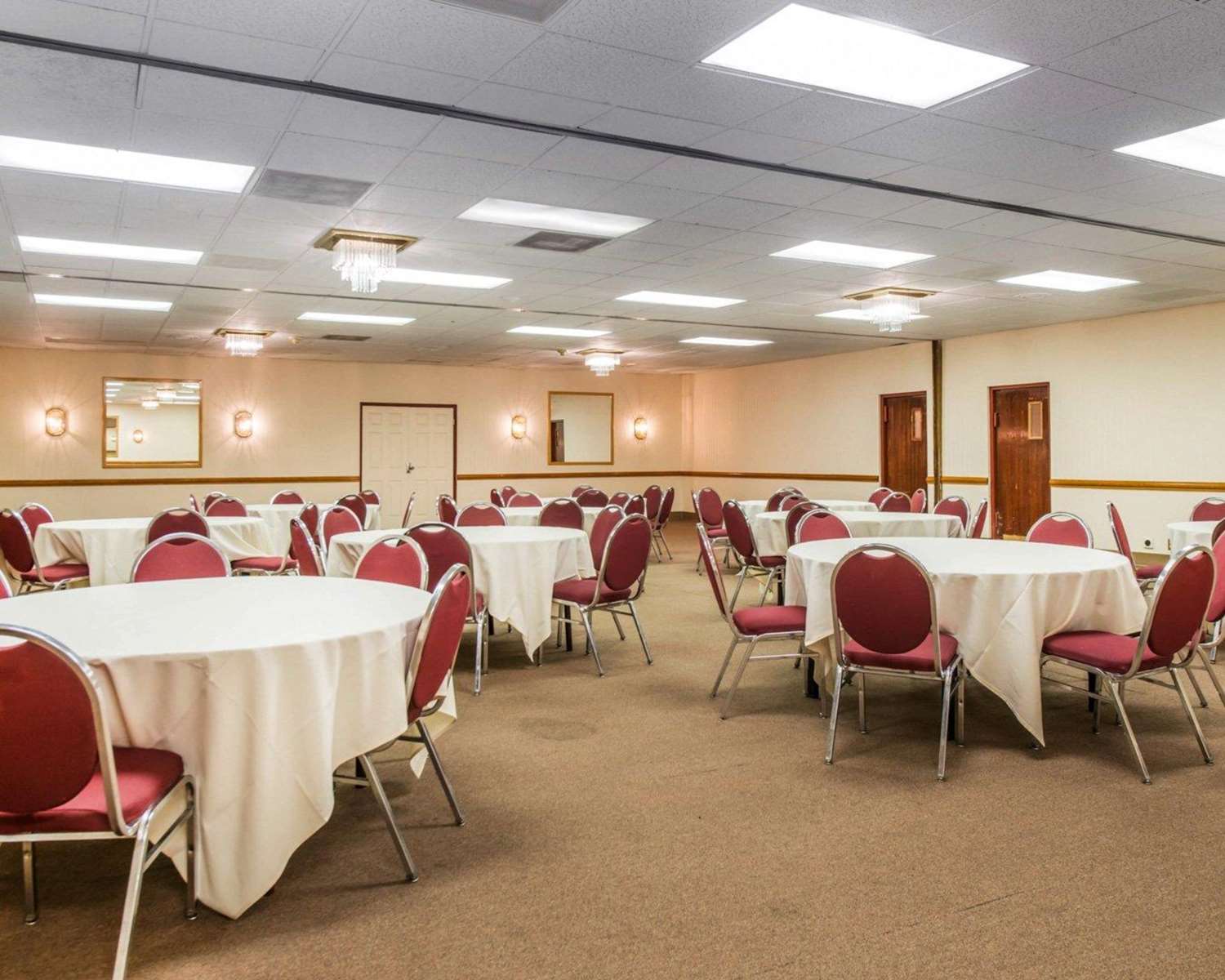 Clarion Inn And Events Center Pueblo North 29/32