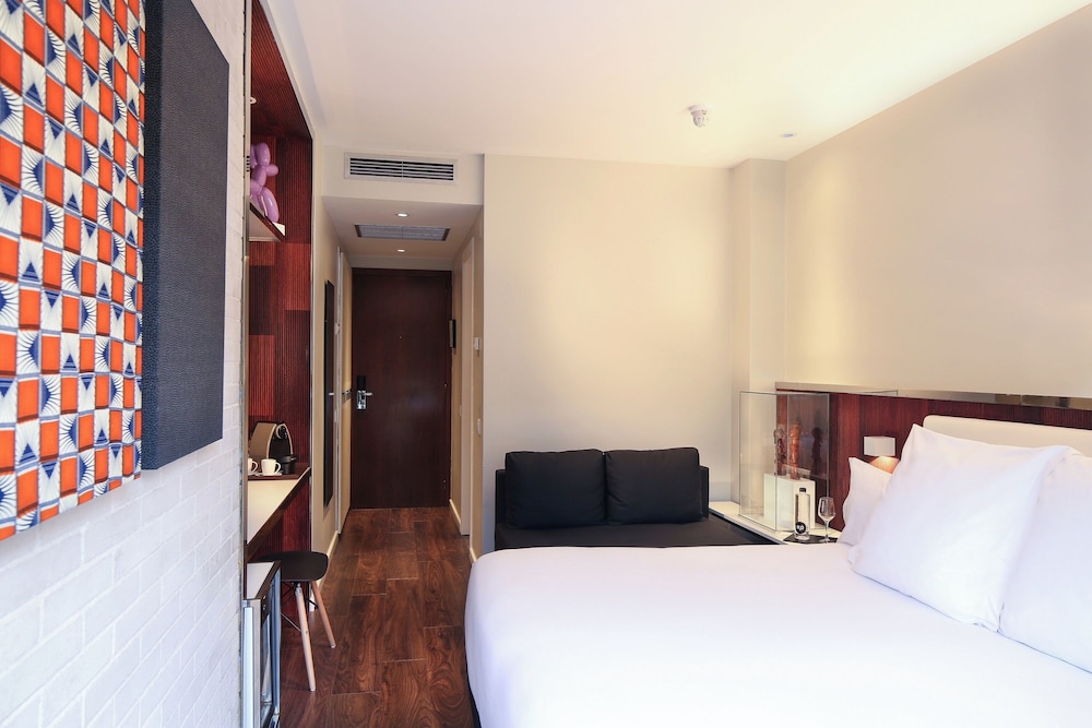 DELUXE, DOUBLE BED, TERRACE