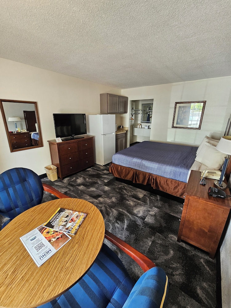 Bluegrass Extended Stay Hotel 43/57