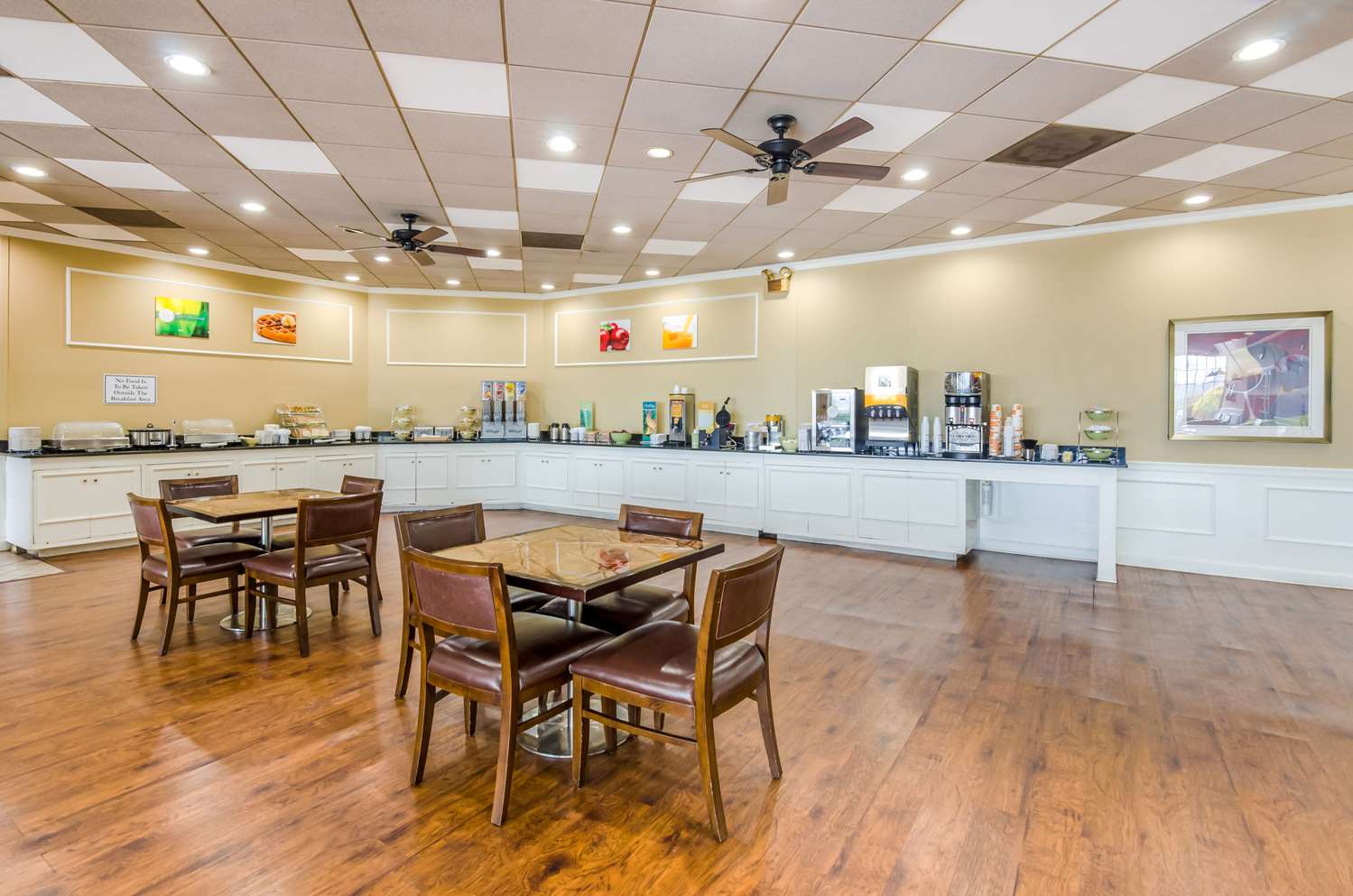 Quality Inn Roanoke Airport 13/23