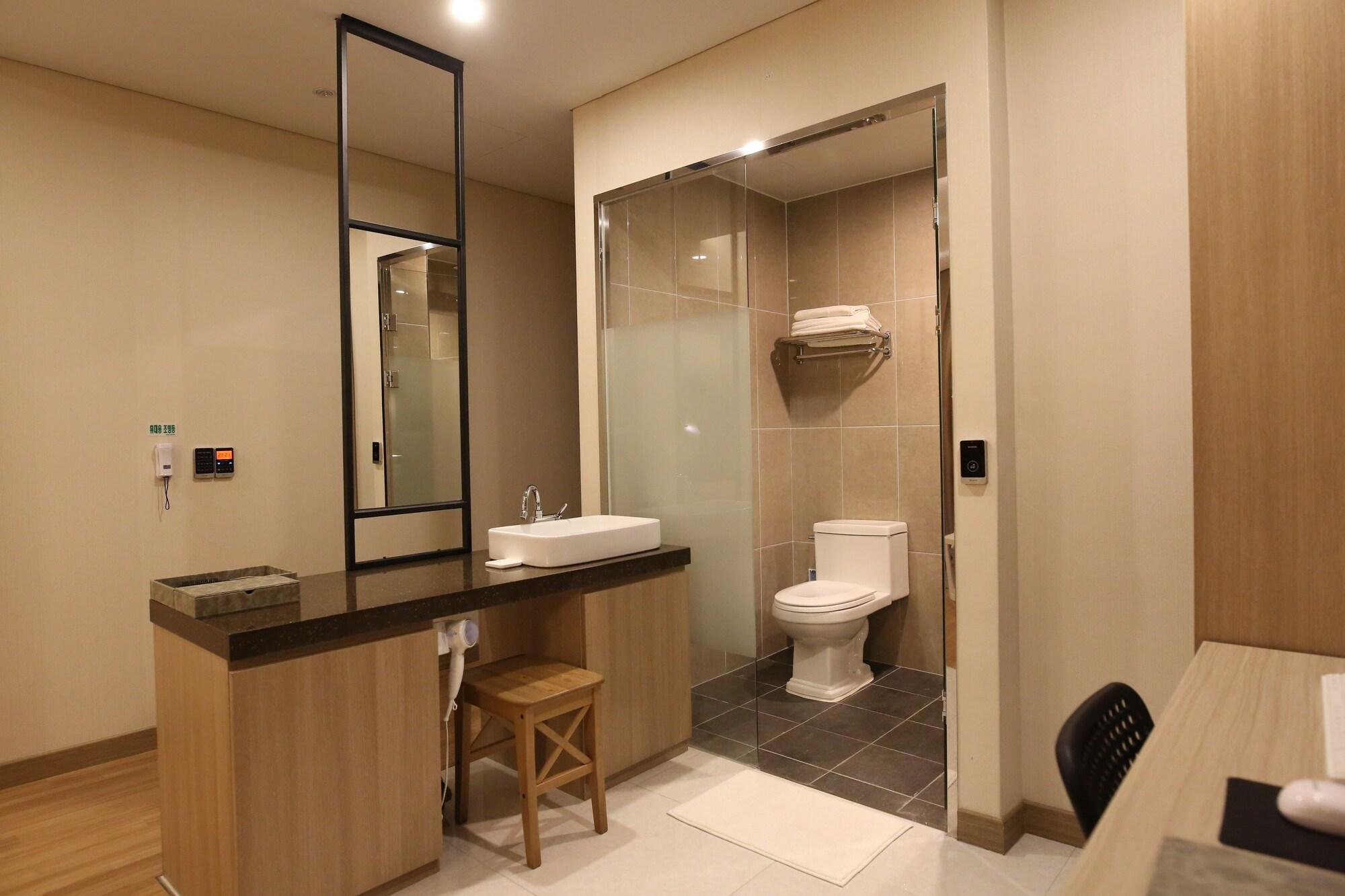 Hotel Clover 26/28