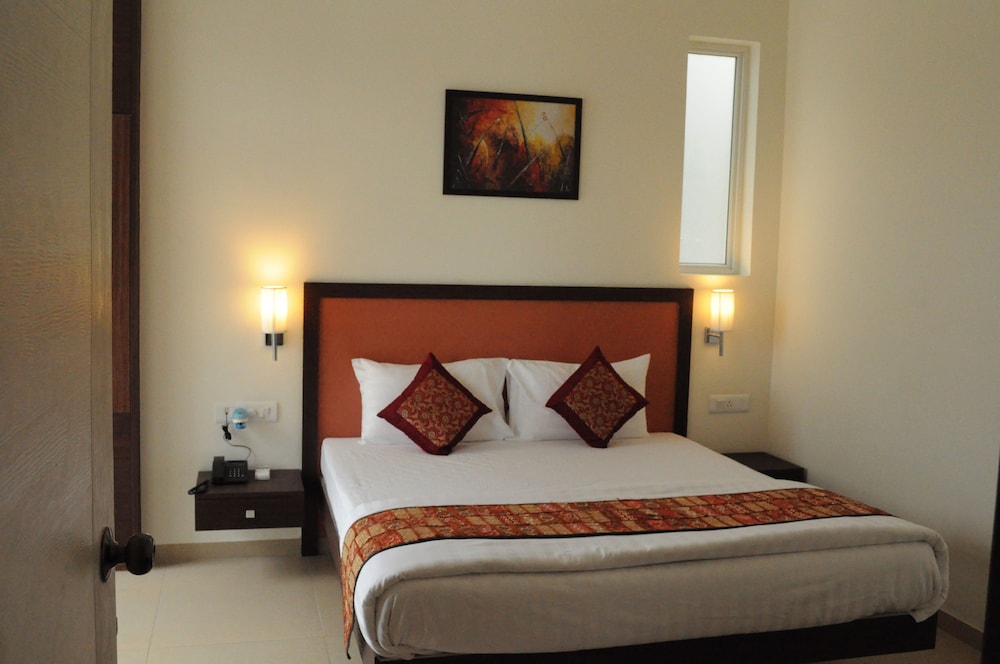 Ixora Suites 18/46